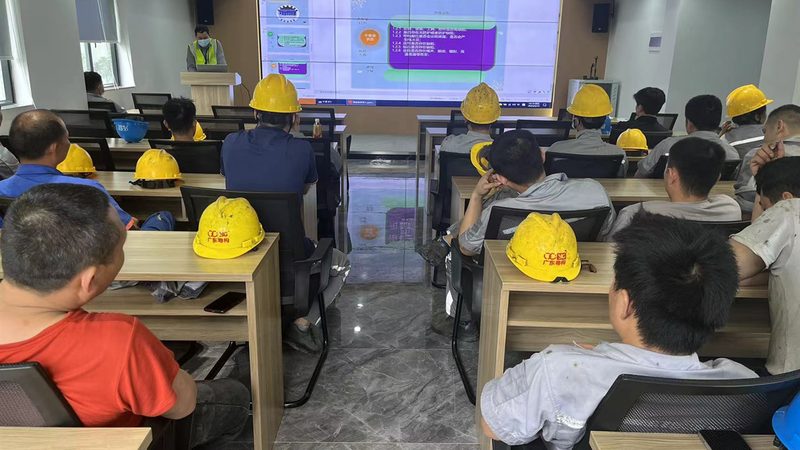 上海名校研究生培训费用：如何合理评估与选择**